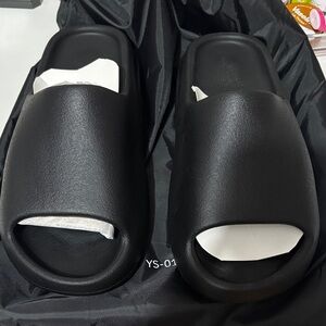 Black Yeezy brand new slides size 8